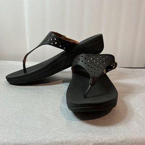 Flitflops black size 9 in excellent preowned condition